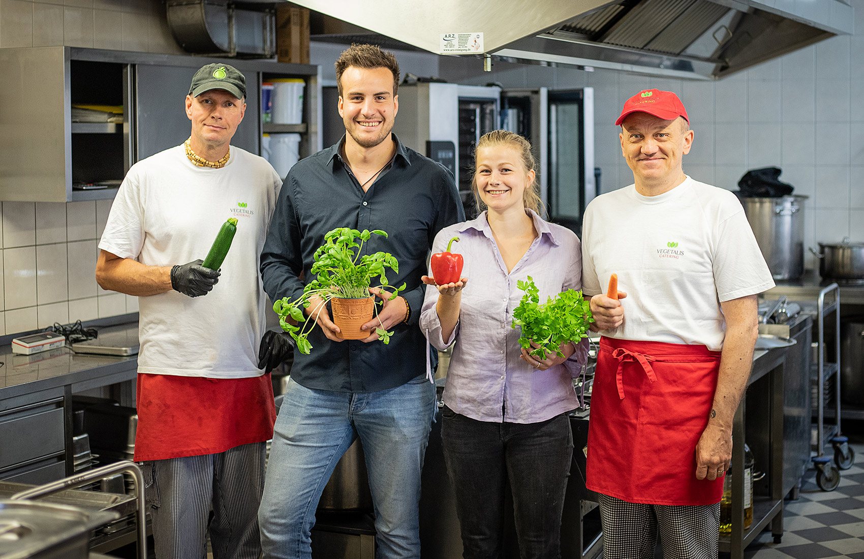Welche Verpflegungssysteme gibt es in der Gemeinschaftsverpflegung in Kindergärten und Schulen?